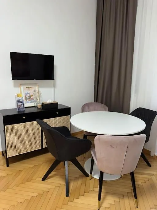 Neu! City Apartment Im Stadtzentrum 4 Vienna 0*,  Austria